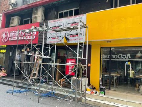 河池制作广告招牌如何避免它发黄？